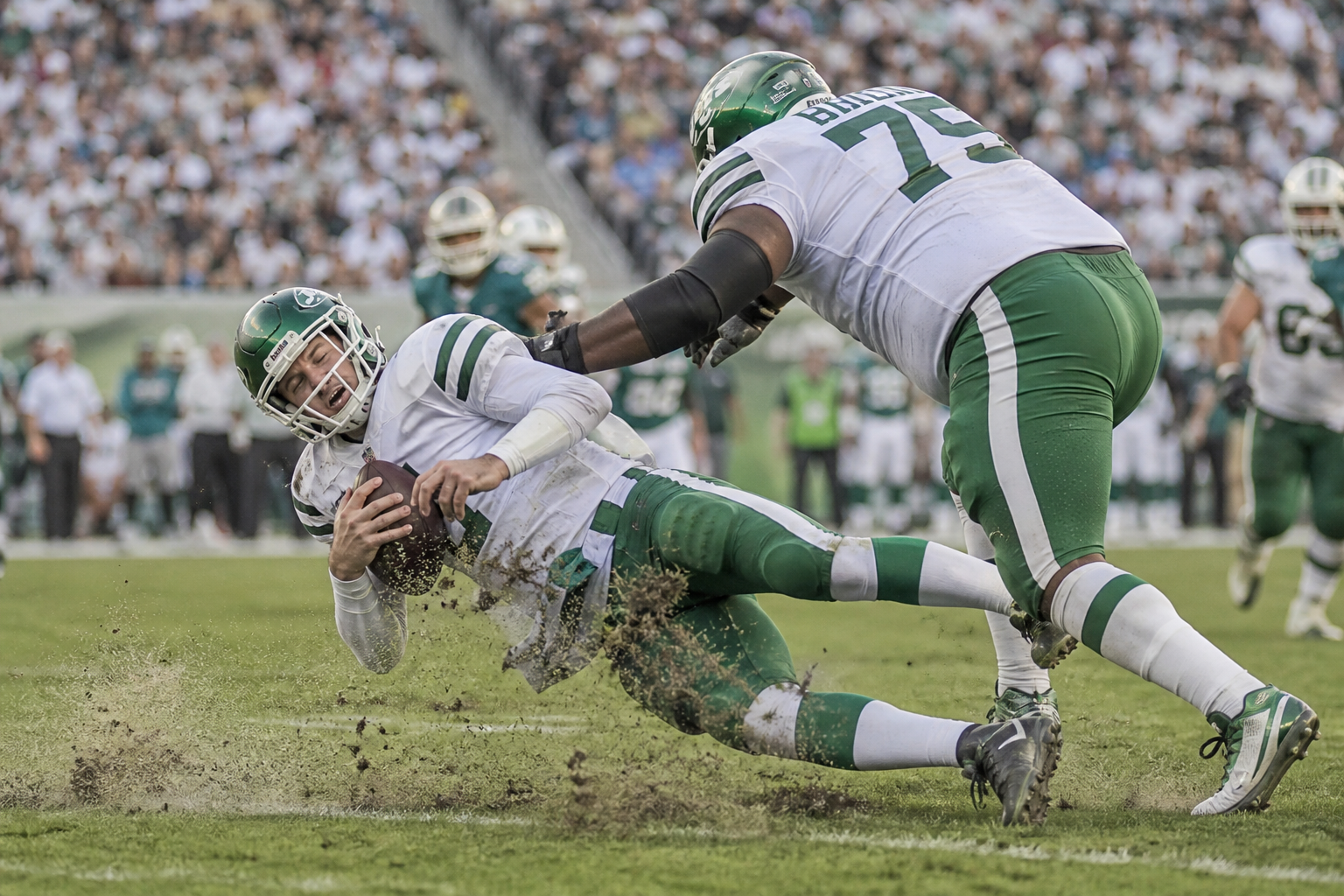Aaron Rodgers Destroyed By His Own Blocker, Loses 36 Yards, Keeps His Chakras