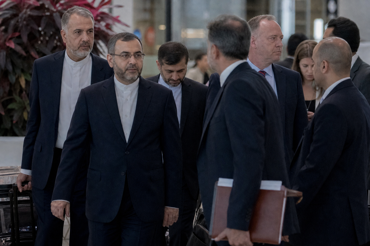 Iranian Diplomats Fly To New York To Stand Near Americans Told Not To Talk To Them
